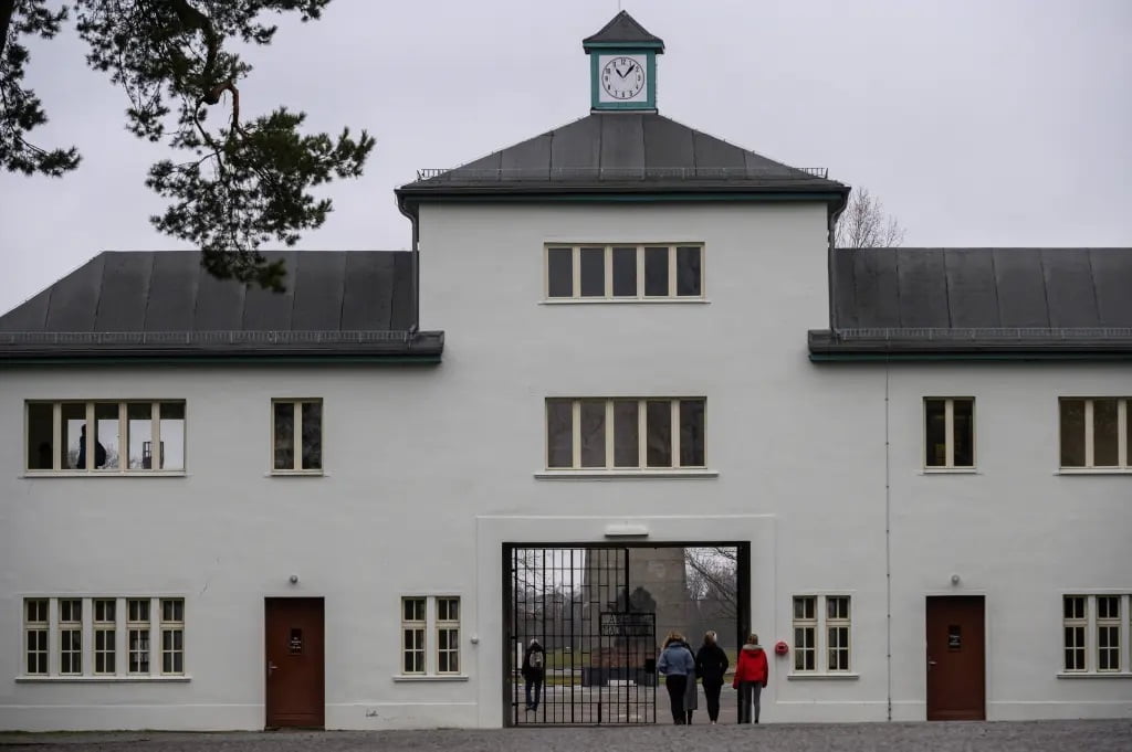 98-Year-Old German Man Charged for his Alleged Involvement in Sachsenhausen Concentration Camp. The toll taken by Sachsenhausen is staggering, with estimates suggesting that between 40,000 to 50,000 inmates met their tragic demise within its barbed wire fences.