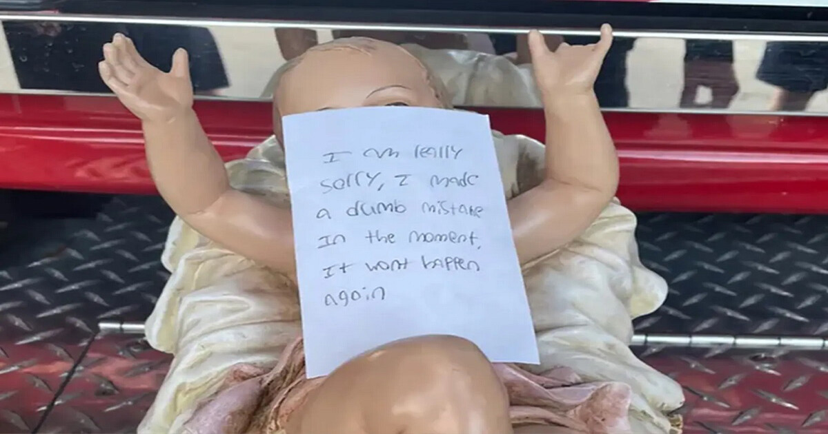 Thief Apologizes for 'Dumb Mistake' and Returns Stolen Baby Jesus Statue with Note