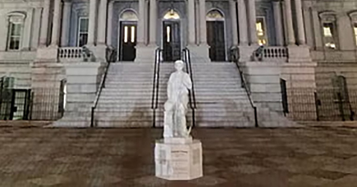 Christopher Columbus statue replica on White House grounds facing Pennsylvania Avenue after The AEGIS Alliance reported the March 2026 installation