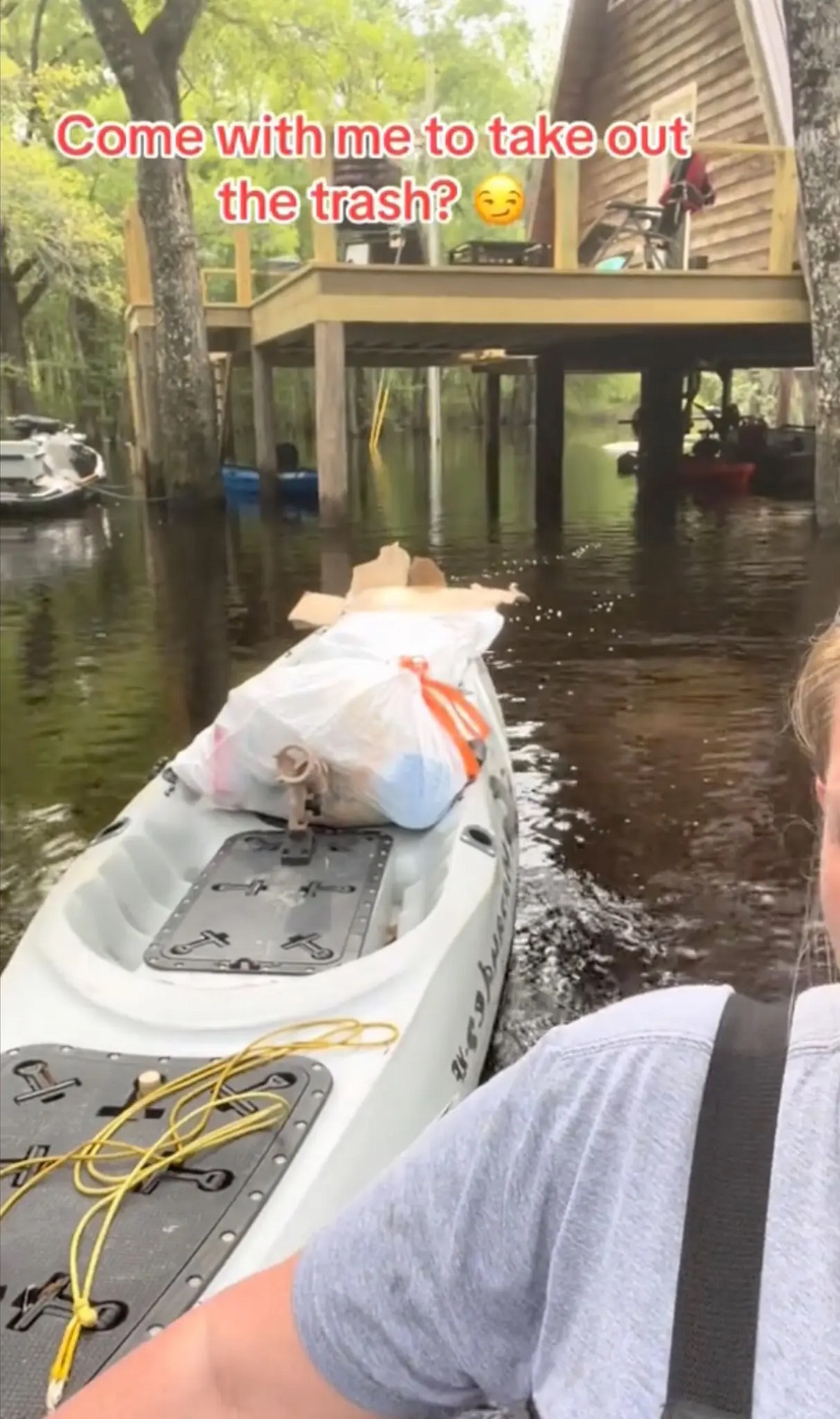 Following that, she places the garbage inside the kayak and commences the aquatic expedition of the trip. Woman has to travel through gator-infested waters just to take her trash out every week