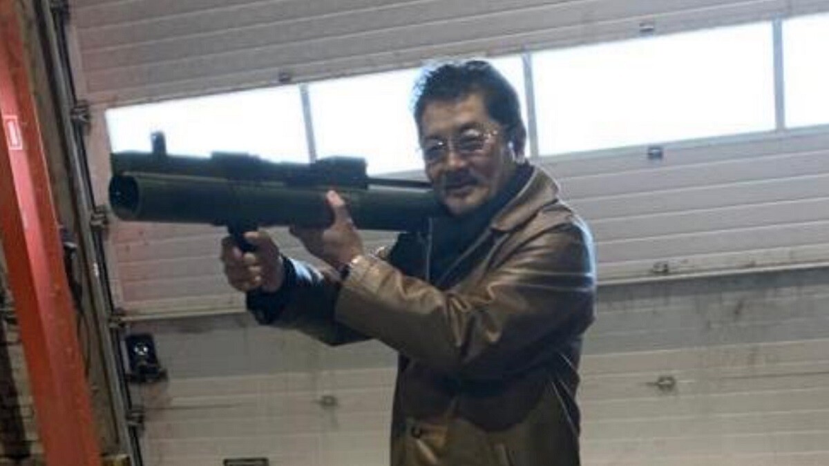 takeshi ebisawa wielding a rocket launcher weapon Yakuza boss 