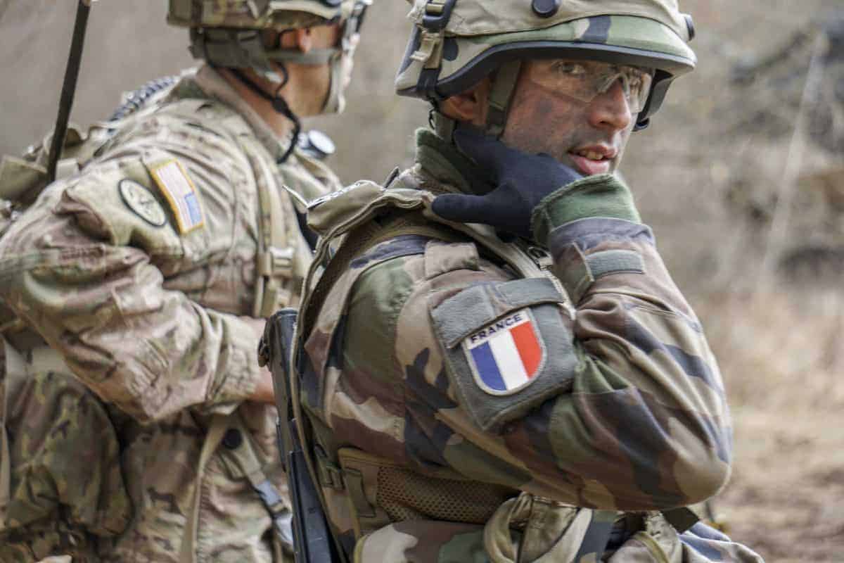 French France troops soldiers enter Syria fight against ISIS Daesh bolsters bolstering US military operations