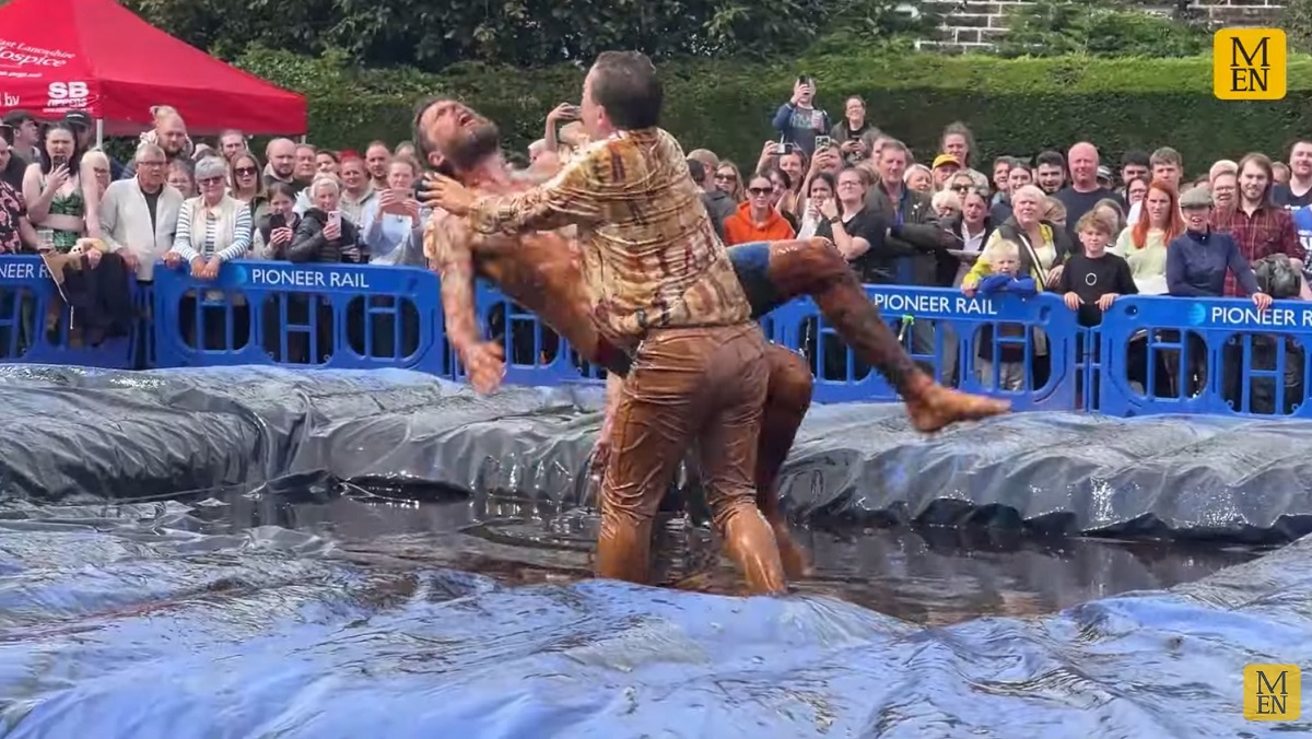 Hundreds gather together to witness the world gravy wrestling championships at UK pub! Best of the World Gravy Wrestling Championships 2024